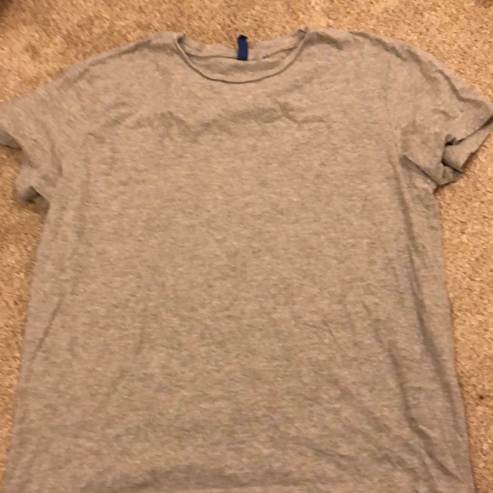 Men’s plain tee